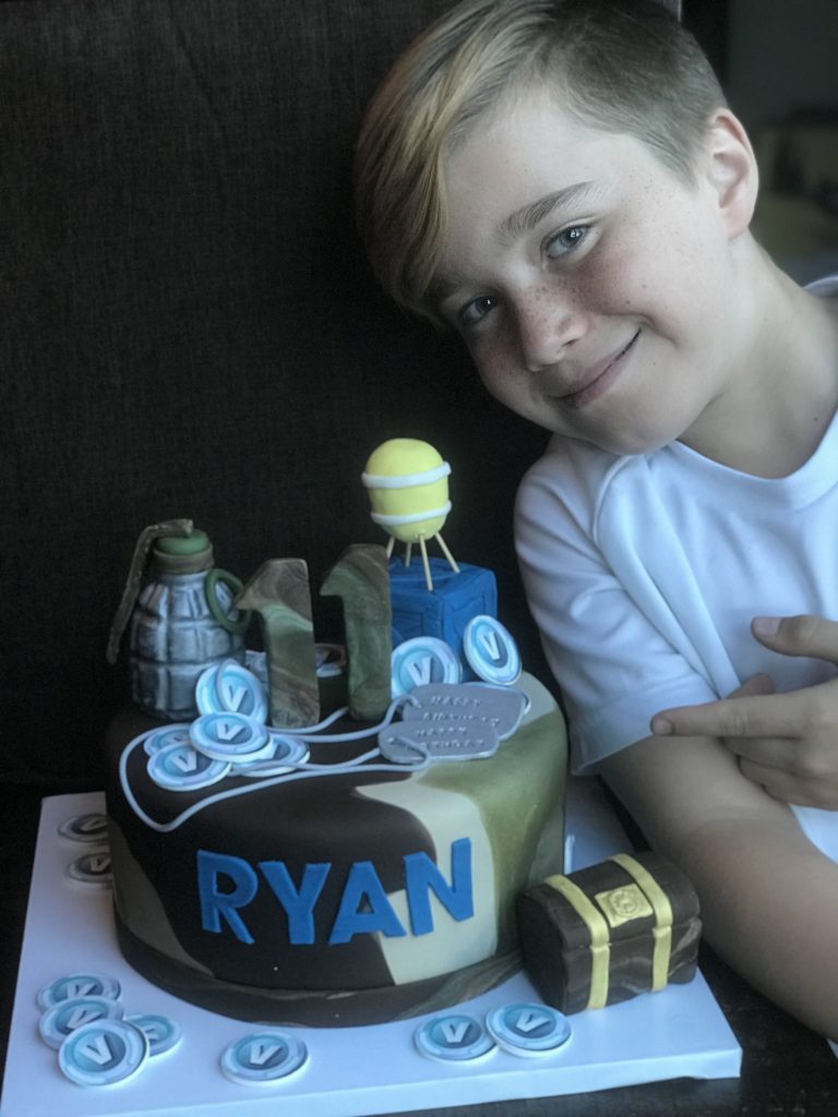 fortnite cake